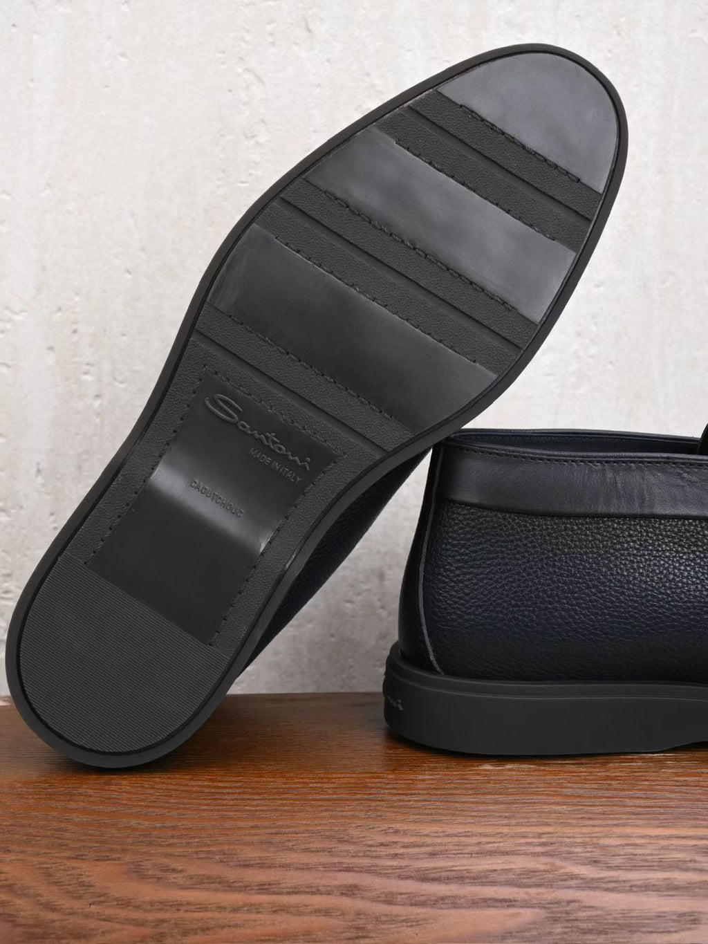 Santoni Herren-Slipper aus dunkelblauem genarbtem Leder mit Gummisohle