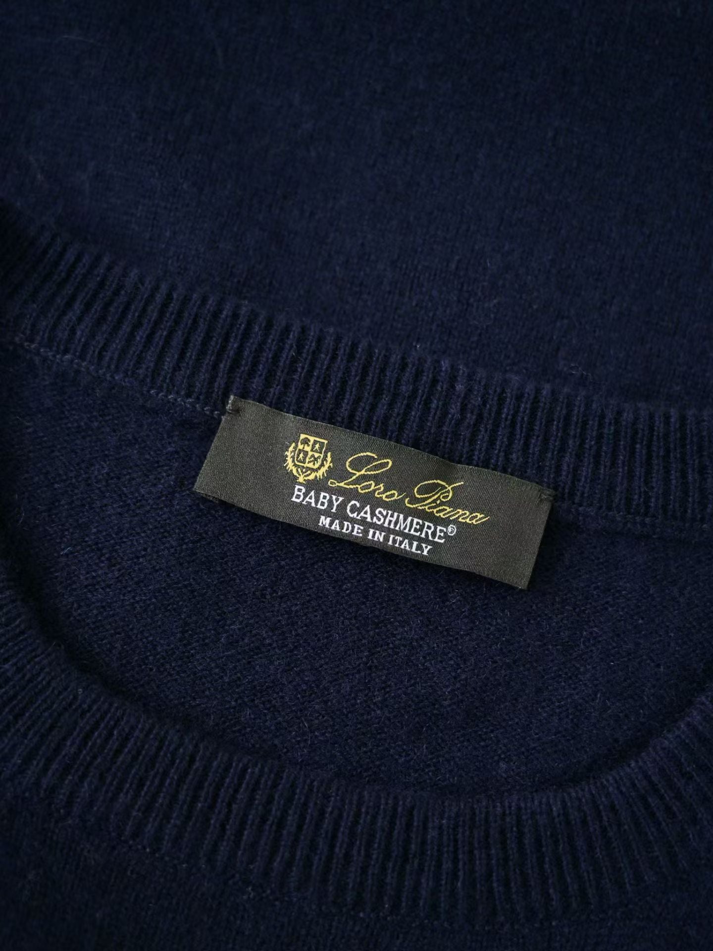 Loro Piana Herren-Pullover aus Baby-Kaschmir in Marineblau