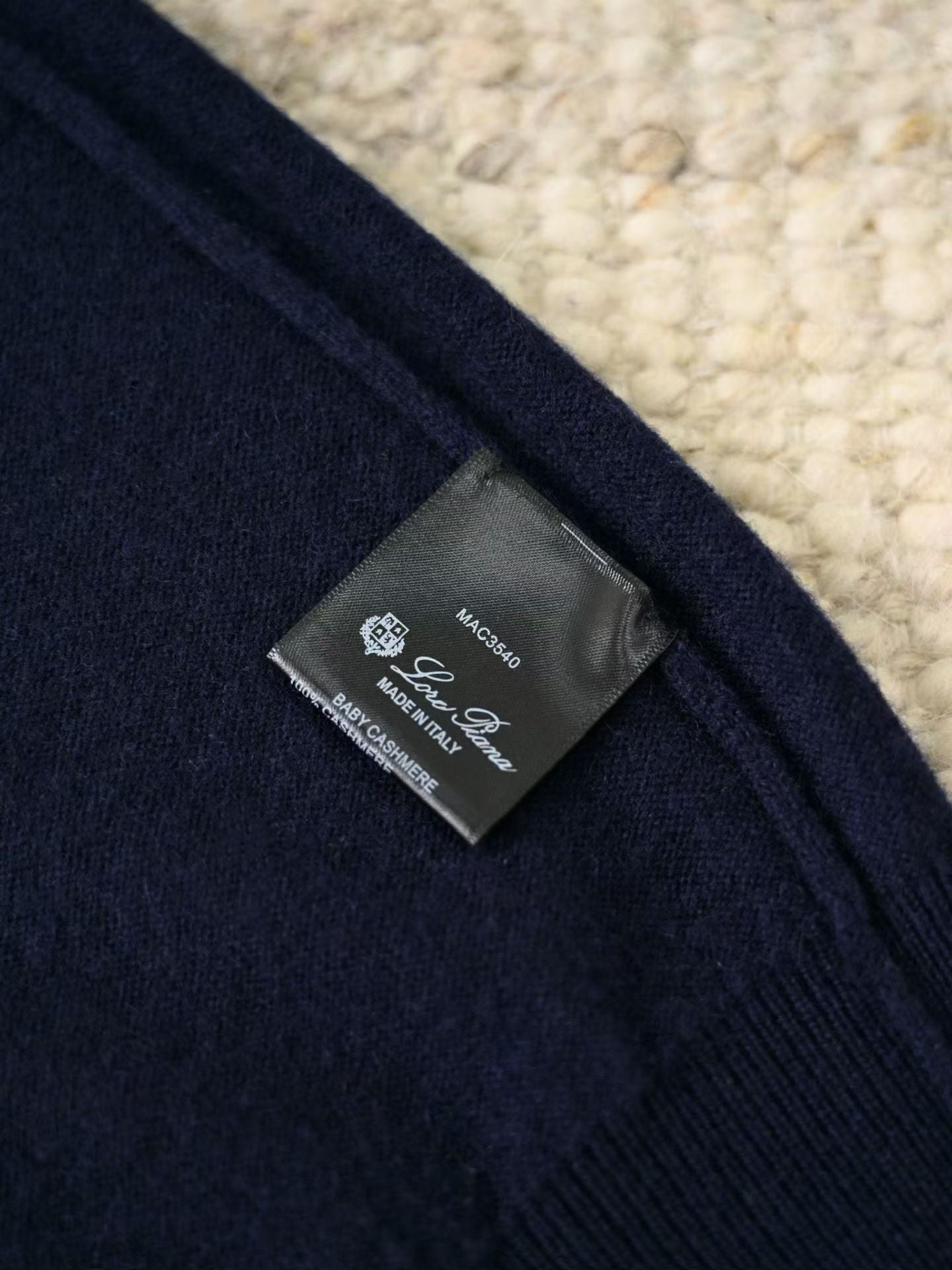 Loro Piana Herren-Pullover aus Baby-Kaschmir in Marineblau