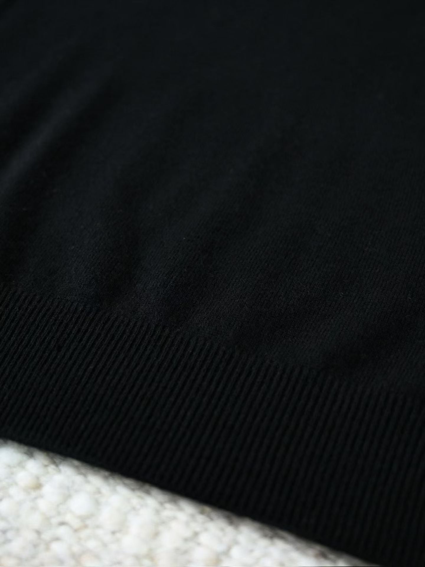 Loro Piana Herren-Pullover aus Baby-Kaschmir in Schwarz