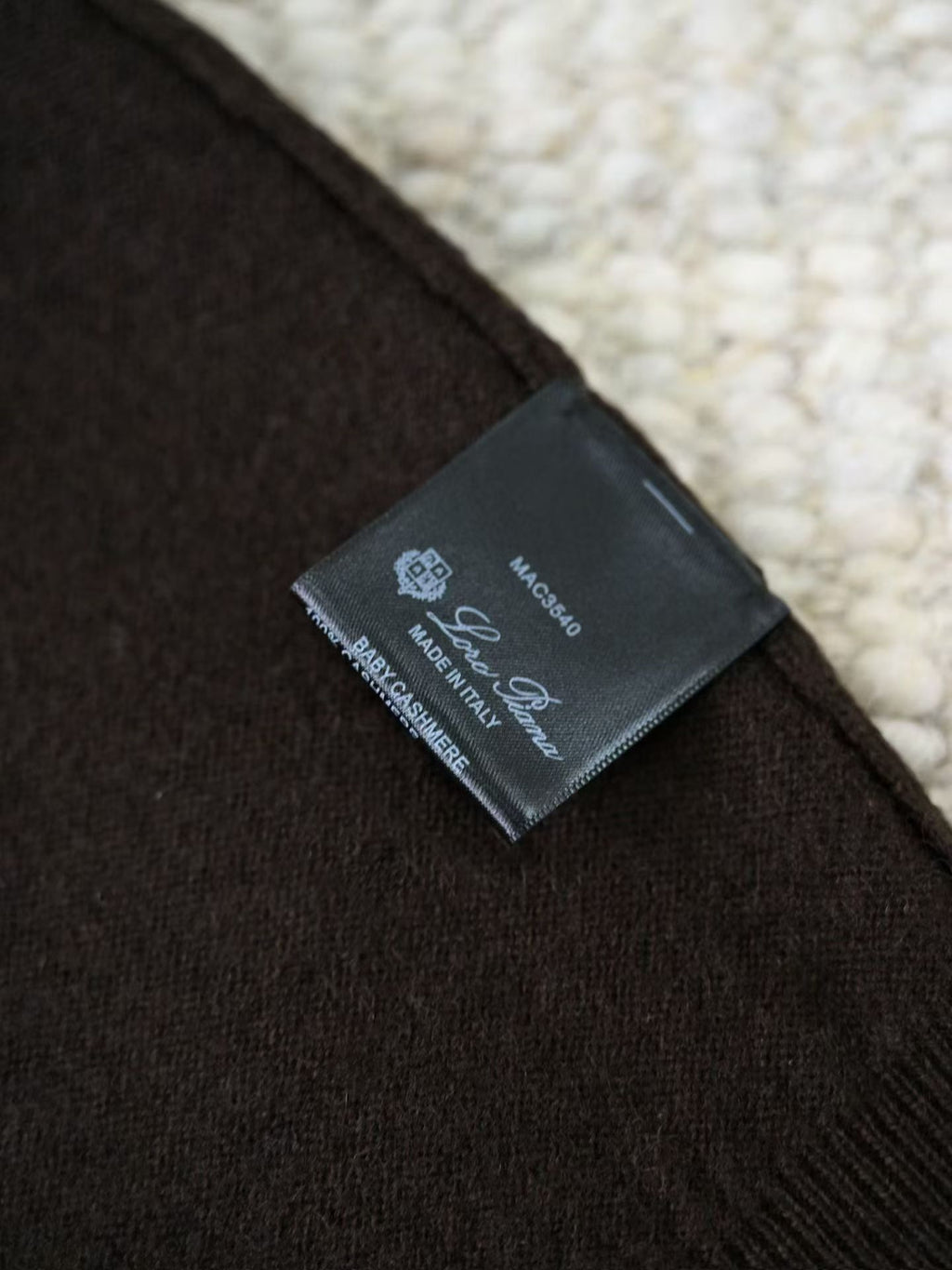 Loro Piana Herren-Pullover aus Baby-Kaschmir in Dunkelbraun