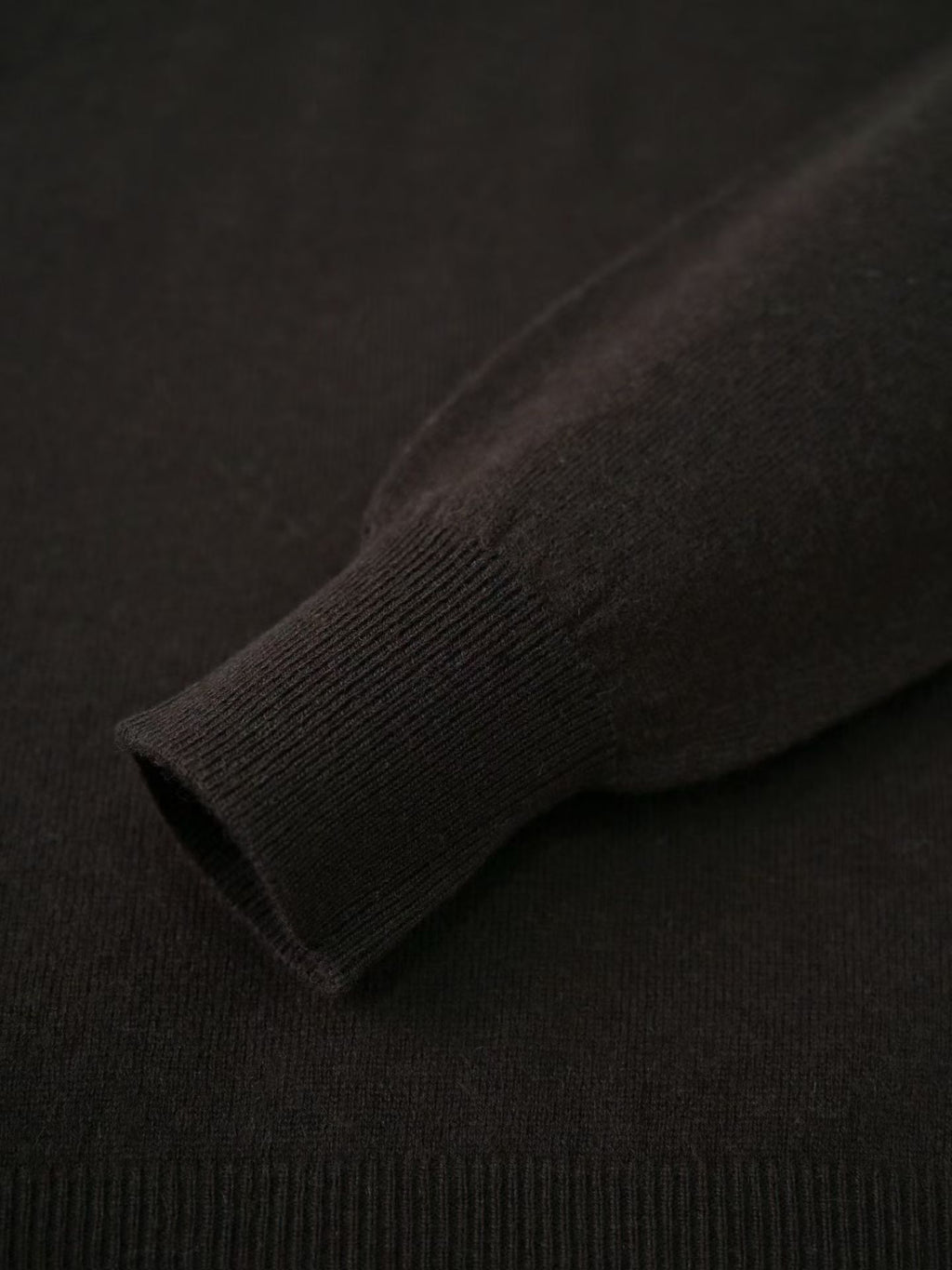 Loro Piana Herren-Pullover aus Baby-Kaschmir in Dunkelbraun