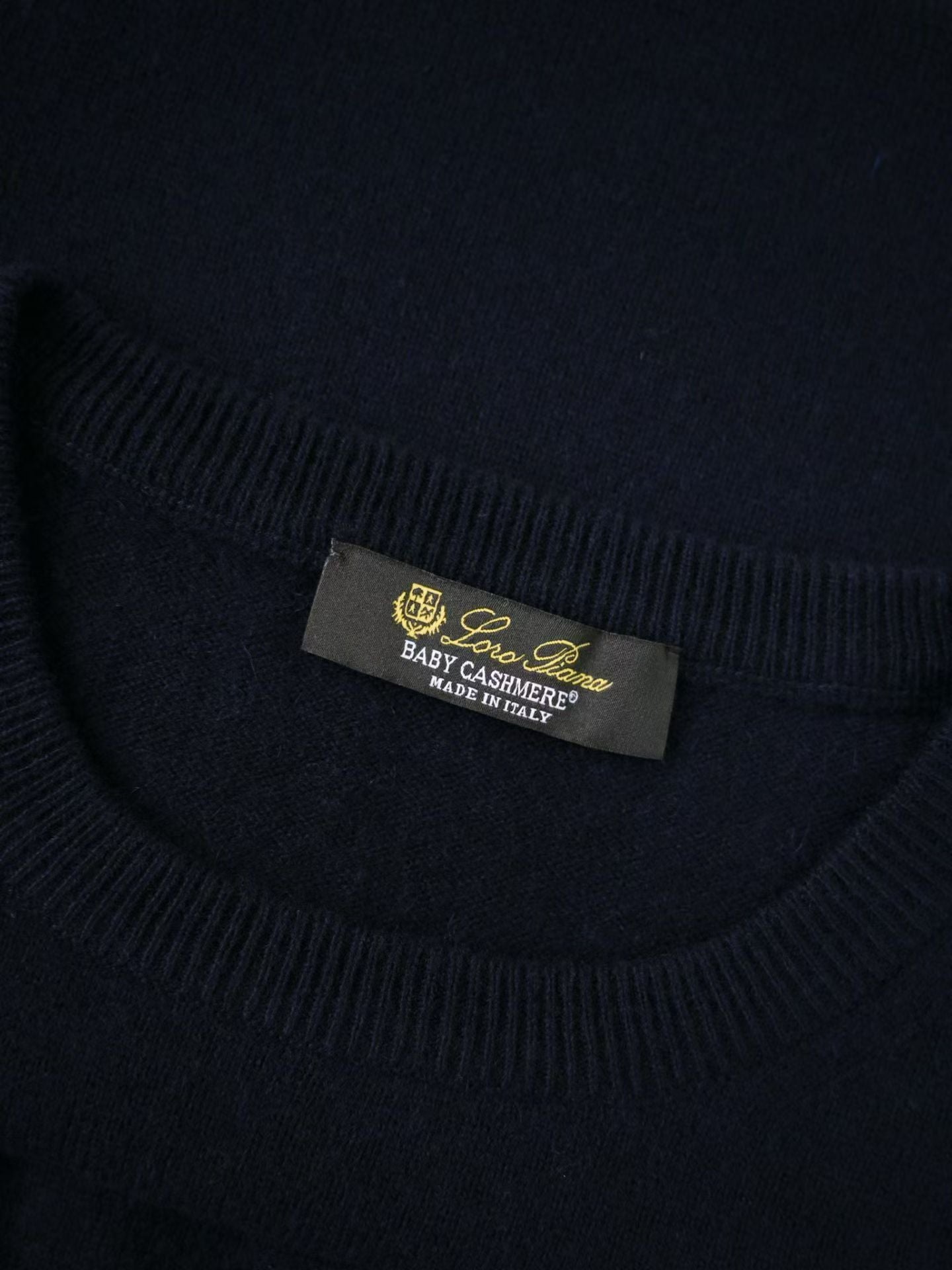 Loro Piana Herren-Pullover aus Baby-Kaschmir in Dunkelblau