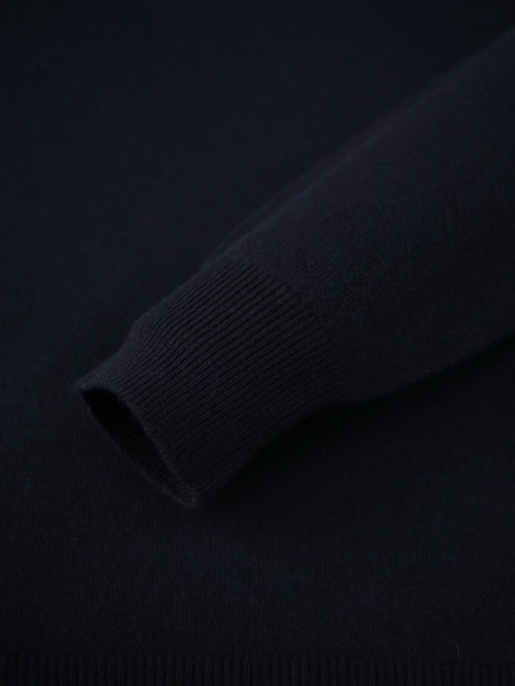 Loro Piana Herren-Pullover aus Baby-Kaschmir in Dunkelblau