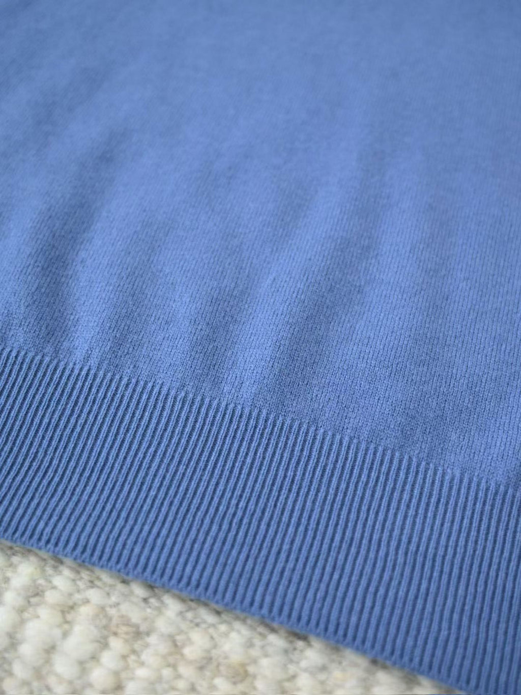 Loro Piana Herren-Pullover aus Baby-Kaschmir in Mittelblau