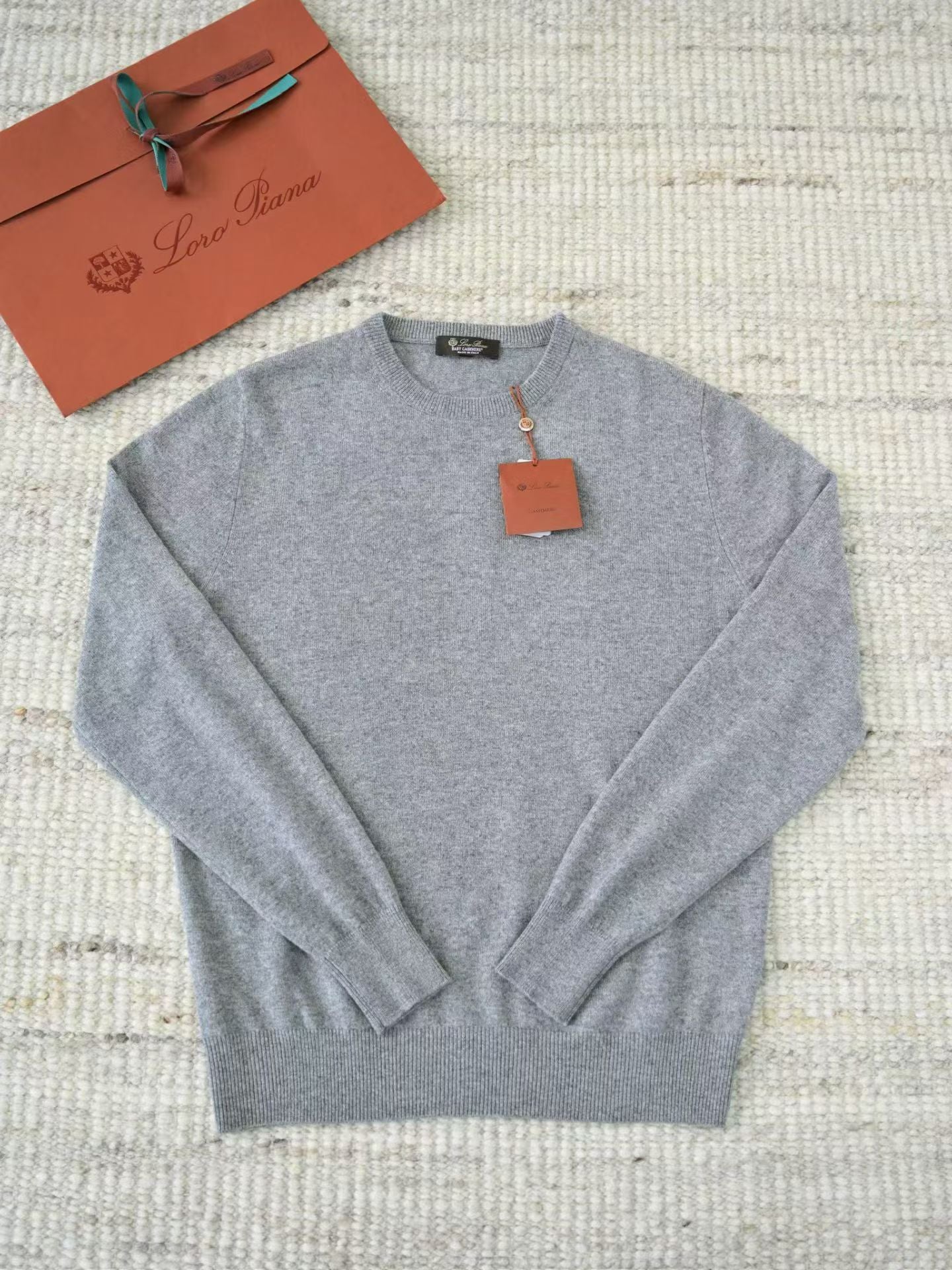 Loro Piana Herren-Pullover aus Baby-Kaschmir in Hellgrau