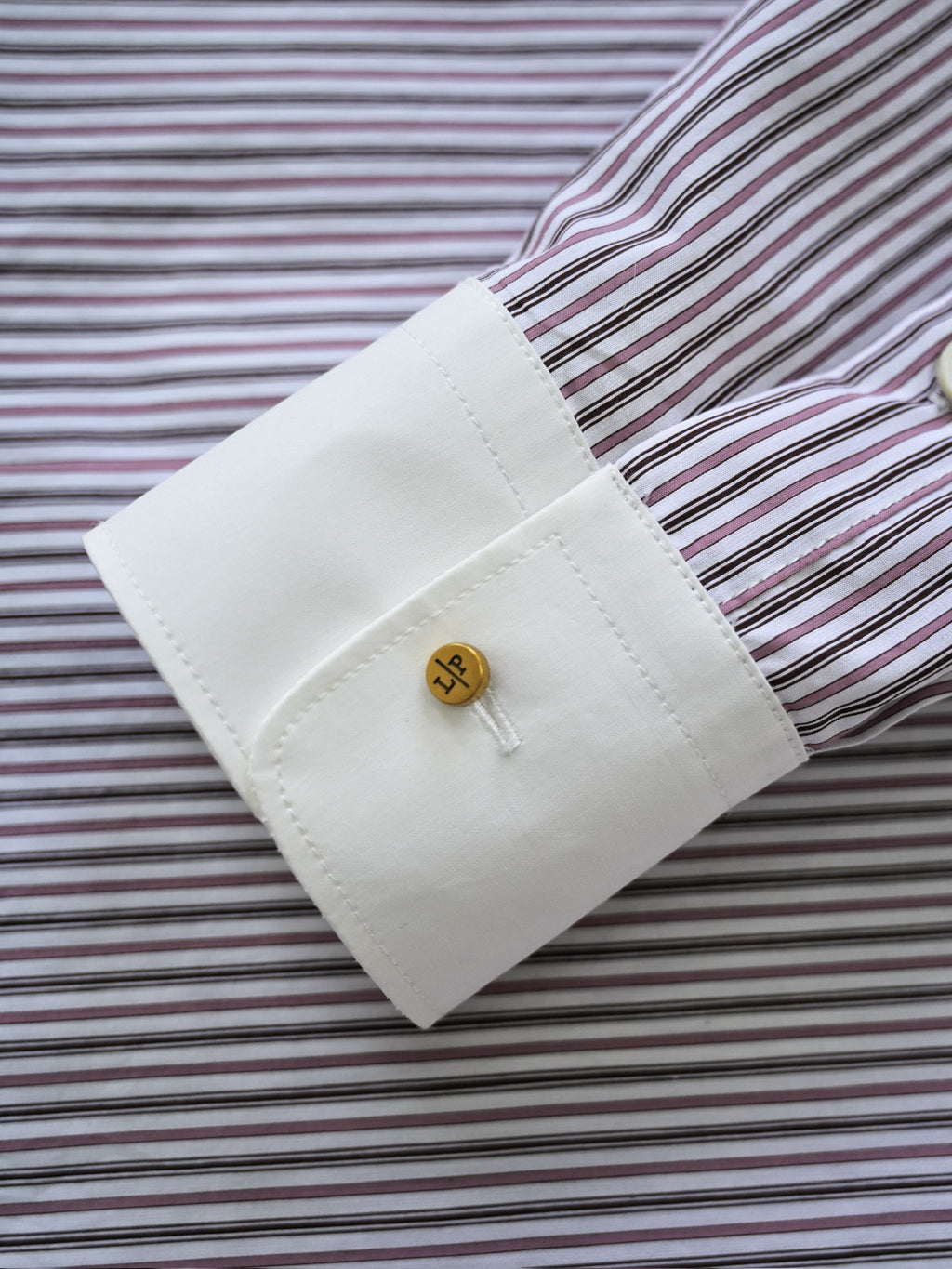 Loro Piana Herren-Hemd aus Baumwolle mit burgunder-weissem Streifenmuster