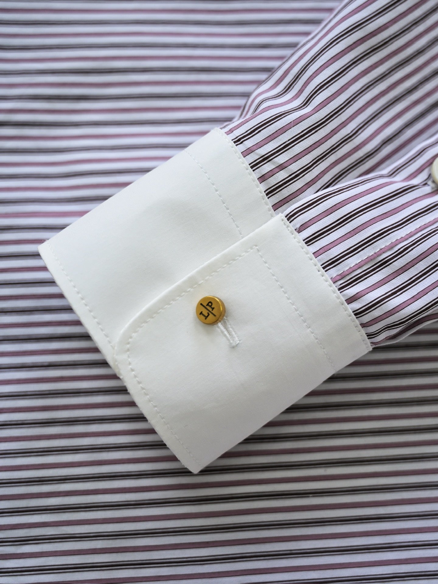 Loro Piana Herren-Hemd aus Baumwolle mit burgunder-weissem Streifenmuster