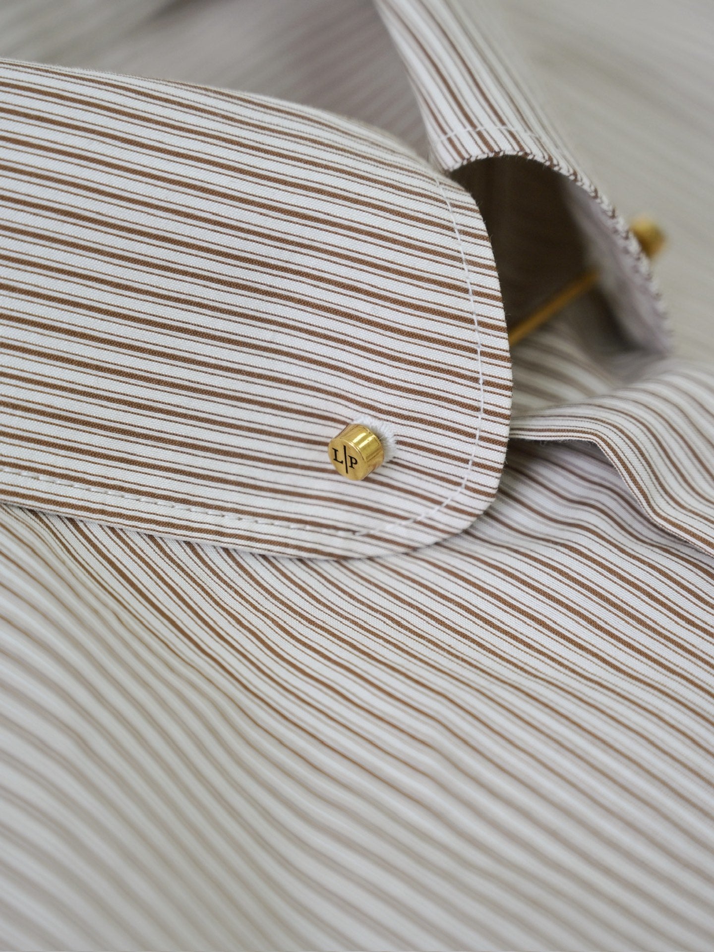 Loro Piana Herren-Hemd aus Baumwolle mit beige-weissem Streifenmuster