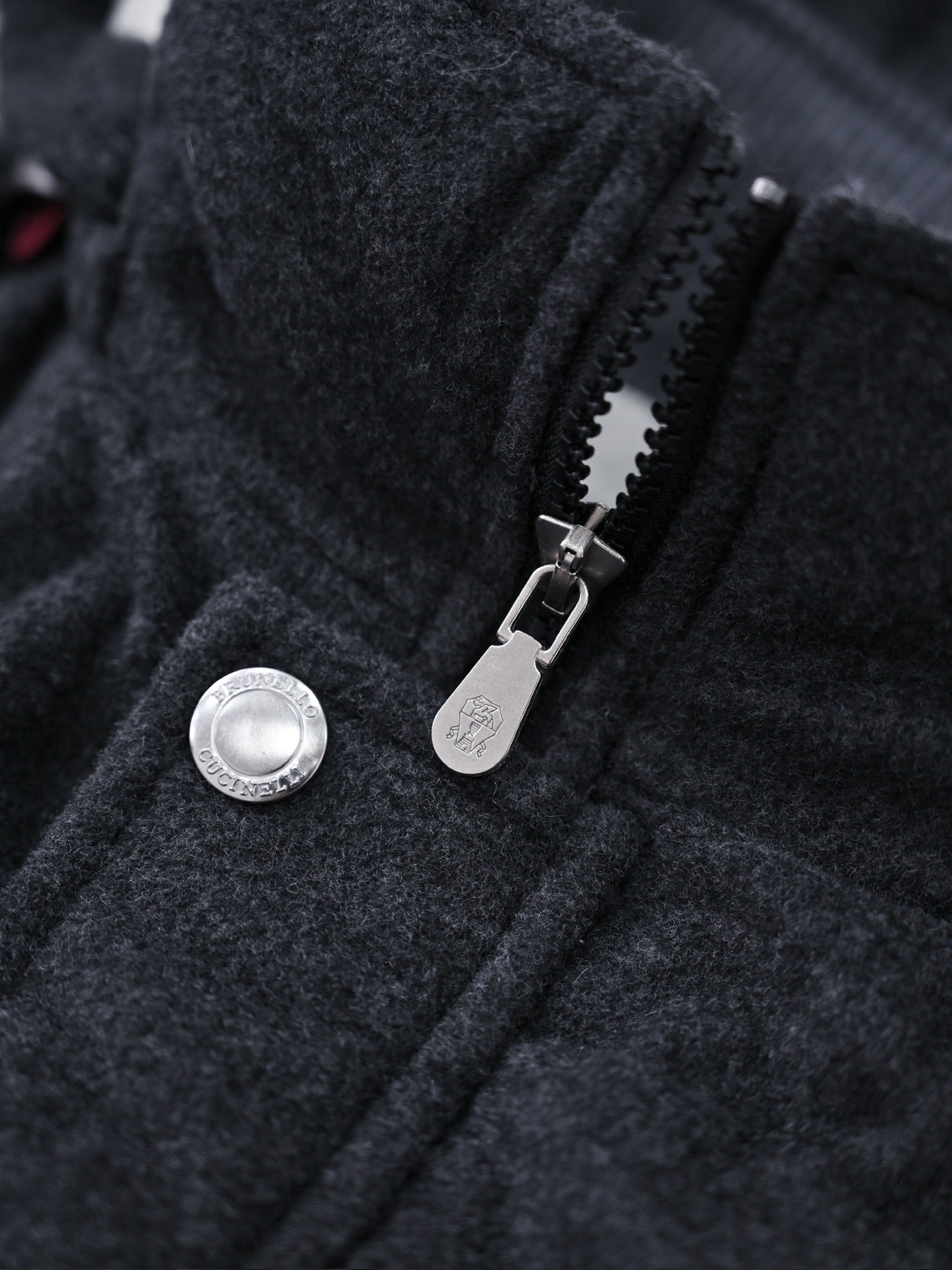 Brunello Cucinelli Herren Daunenparka aus Wollmix mit Kapuze (Dunkelgrau)