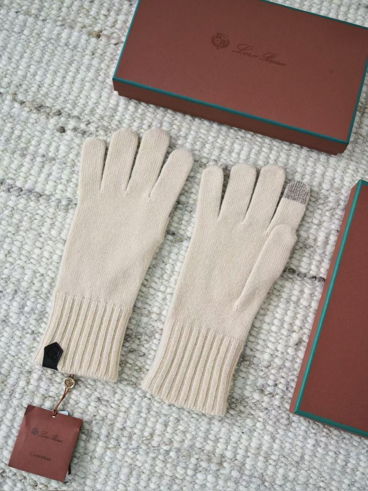 Gloves - white