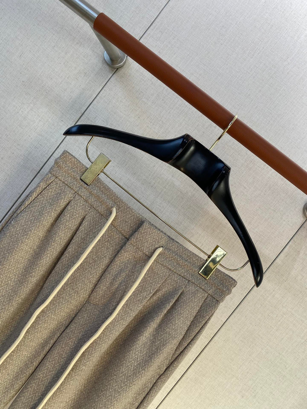 Trousers - Greywhite